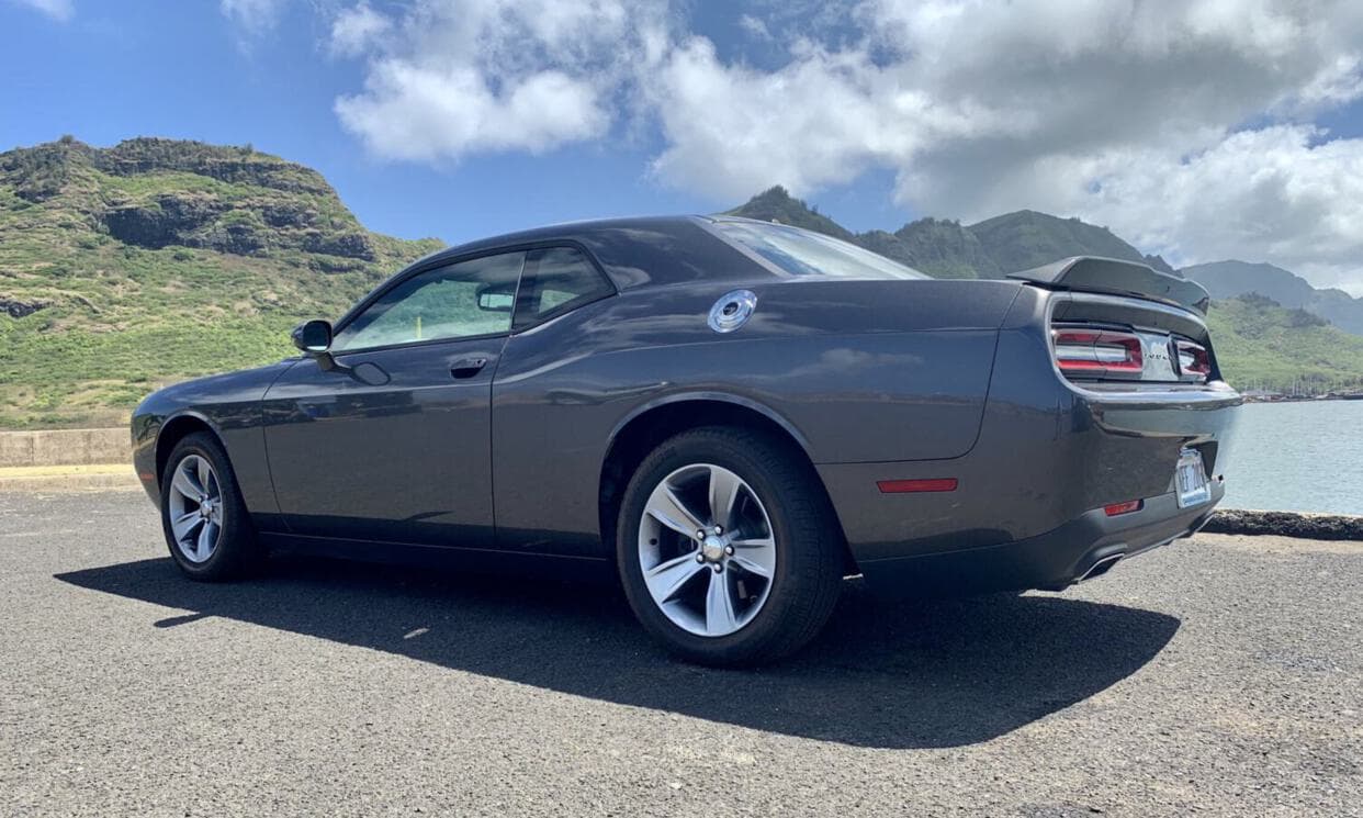 Picture of the car https://aliiphotos.s3.us-west-2.amazonaws.com/dodgeChallenger2019_22/image9.jpg