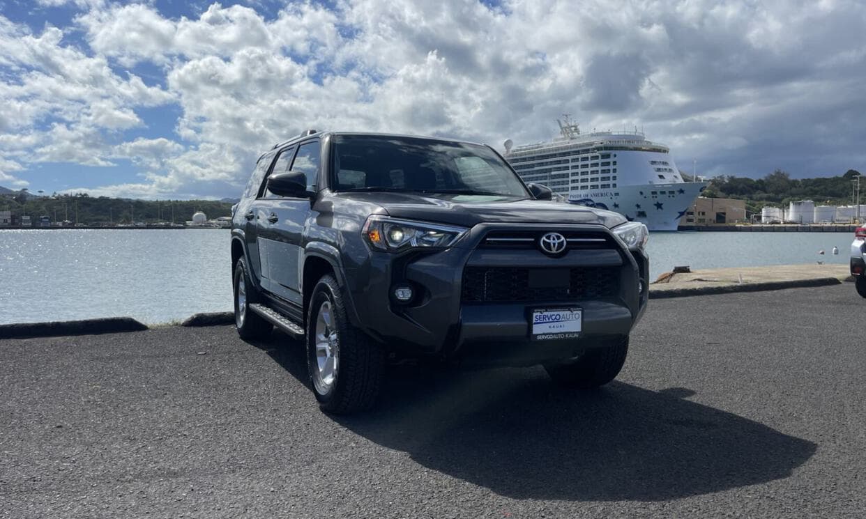 Picture of the car https://aliiphotos.s3.us-west-2.amazonaws.com/toyota4runner2022_107/image3.jpg